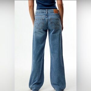Levi’s women’s superlow loose straight leg 100% jeans NEW WITH TAGS
